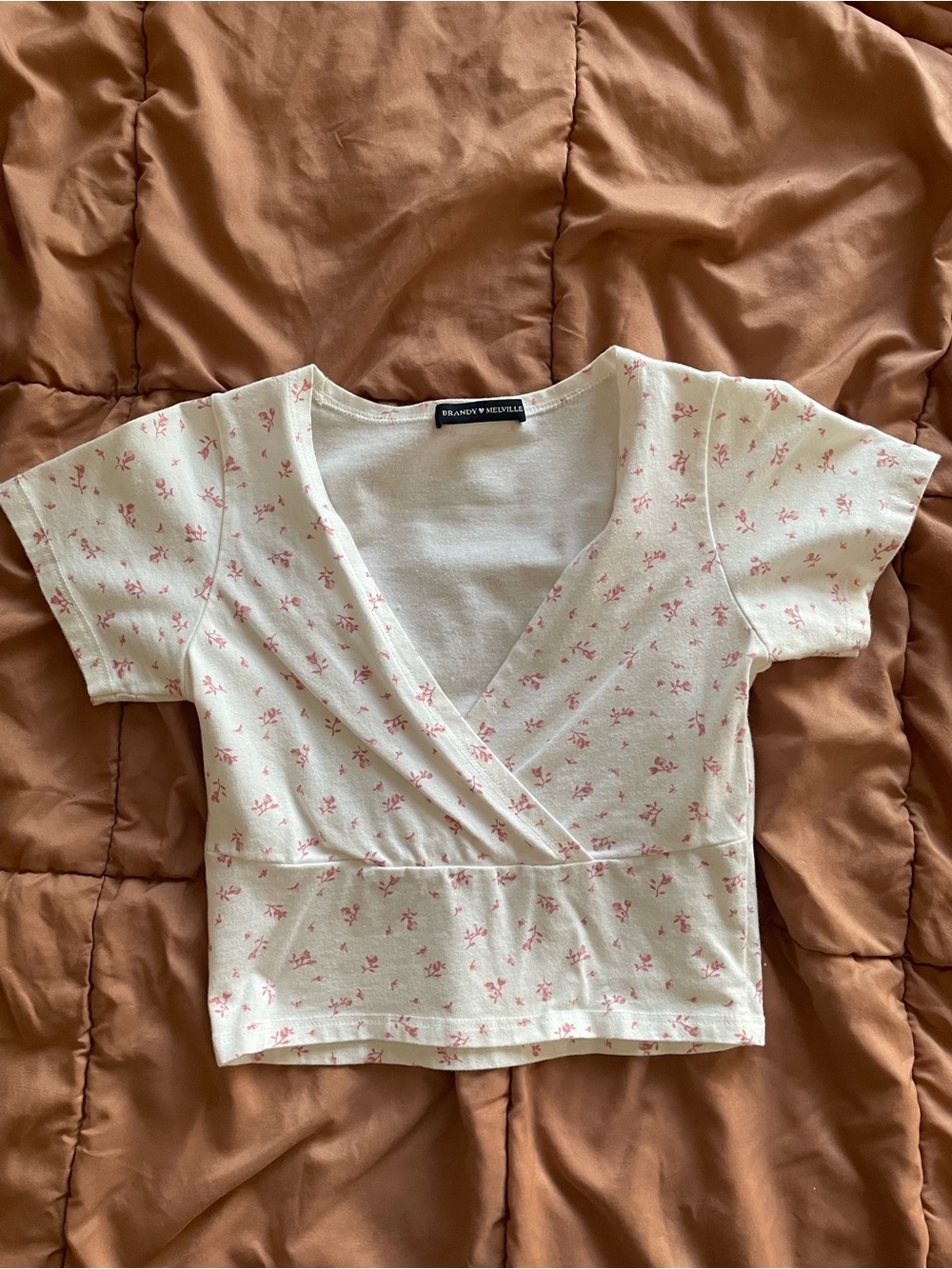 Brandy Melville Cream Crop Top with Pink Floral Print XS/S